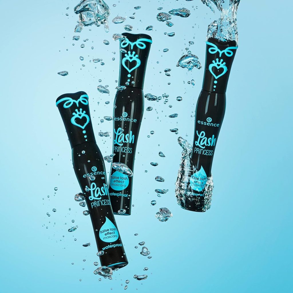 False Lash Effect Mascara - Get Voluminous and Lengthened Lashes with Essence 1