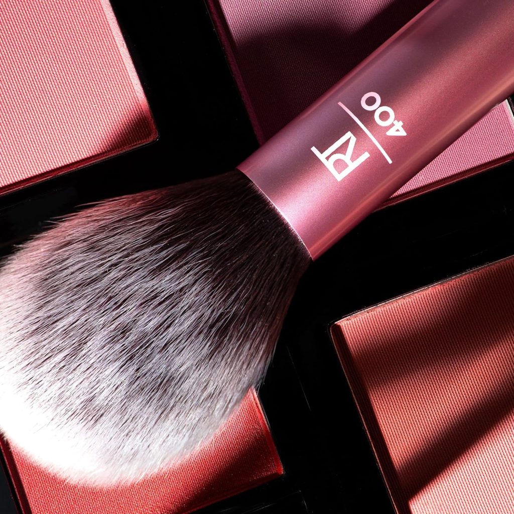 Blush Makeup Brush - Achieve a Flawless Finish with the Ultra Plush Brush 1