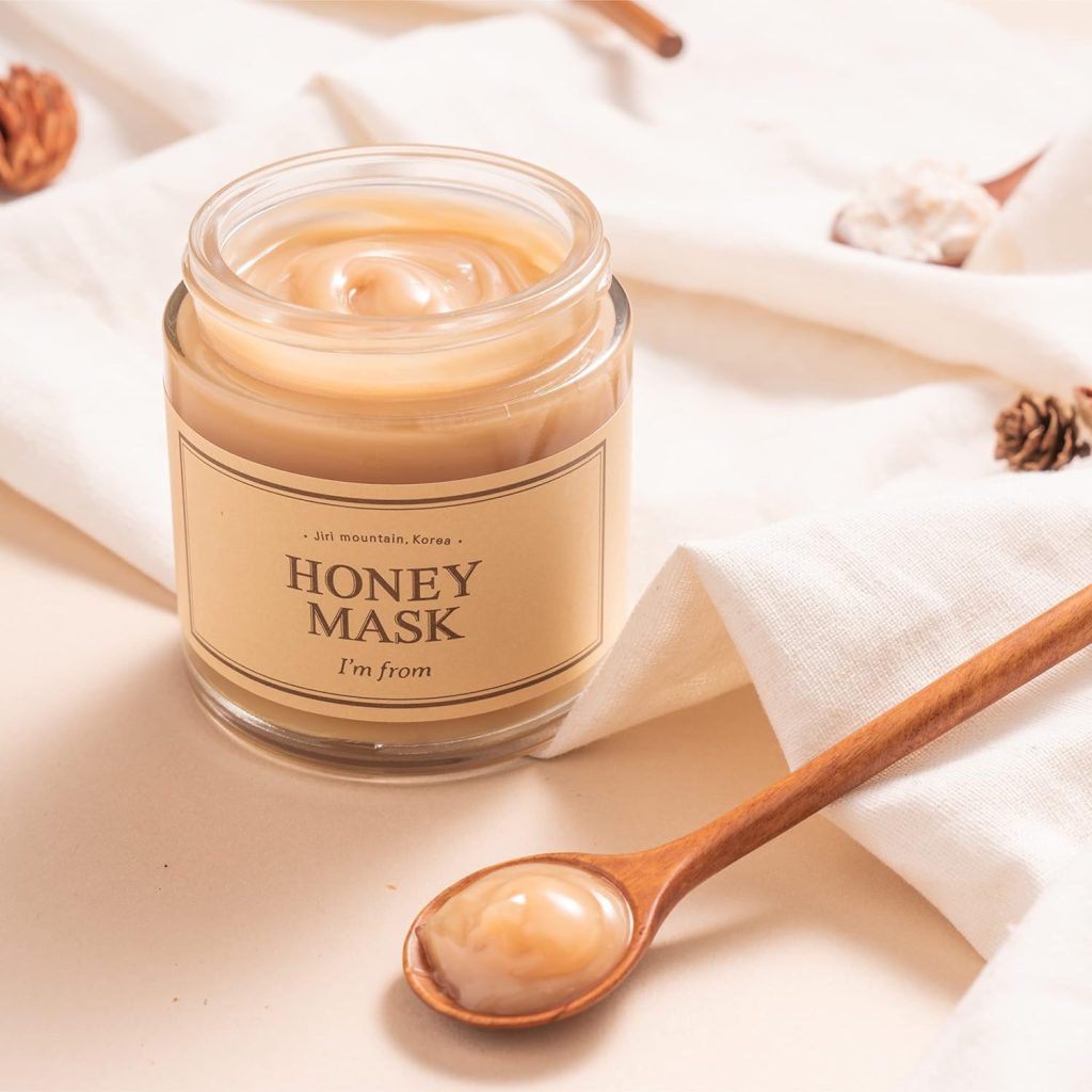 Experience the Luxurious Hydration of the Honey Mask 1